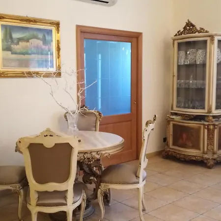The Orange Groove Bed & Breakfast Bari