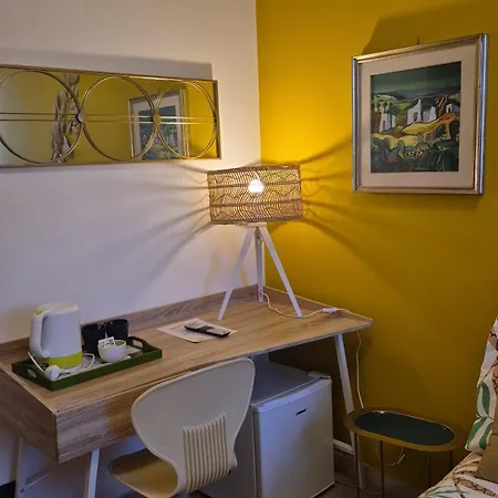 The Orange Groove 3* Bari