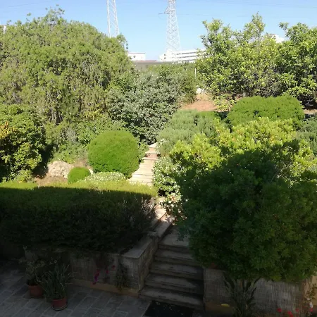 The Orange Groove 3* Bari