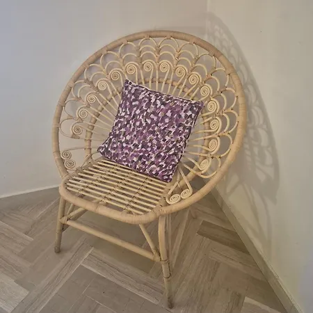 The Orange Groove Panzió