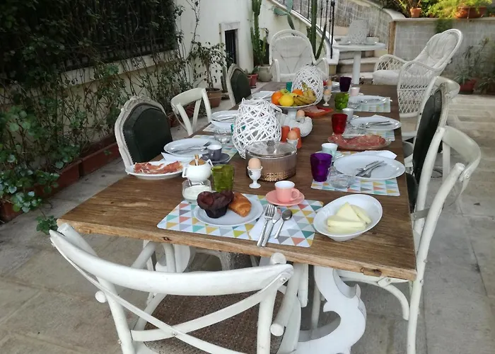 Bed & Breakfast The Orange Groove 3*